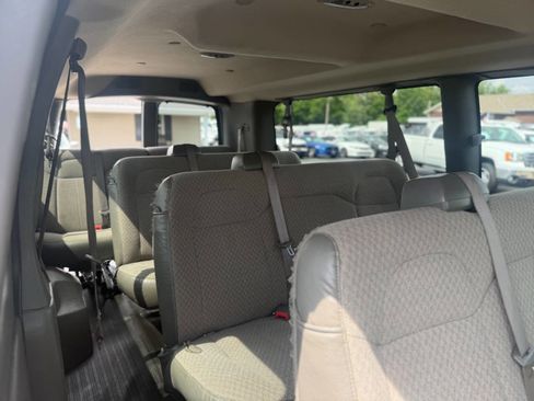 Used 2018 Chevrolet Express 3500 LT w/ LT Preferred Equipment Group RWD image 15