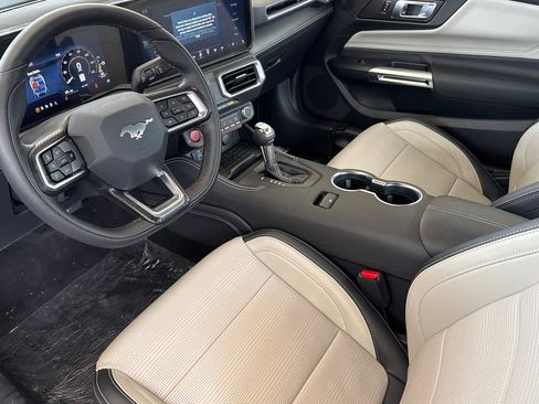 Used 2024 Ford Mustang Premium image 10