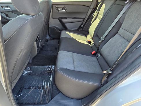 Used 2025 Nissan Rogue SV FWD image 10