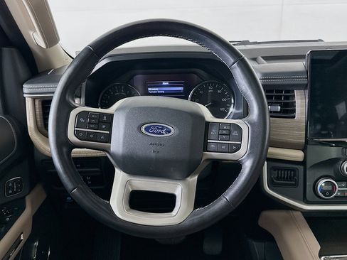 Used 2024 Ford Expedition Max Limited image 18