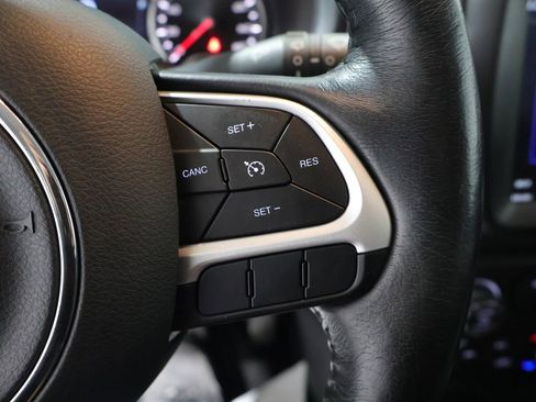Certified 2018 Jeep Renegade Latitude w/ UConnect 8.4 Nav Group AWD/4WD image 41