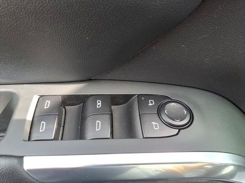 Used 2025 Chevrolet Traverse LT AWD/4WD image 15