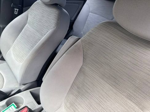 Used 2017 Hyundai Accent SE FWD image 3