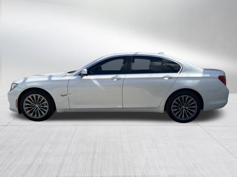 Used 2012 BMW 740i RWD image 4