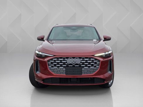 New 2025 Audi Q5 Premium Plus image 2