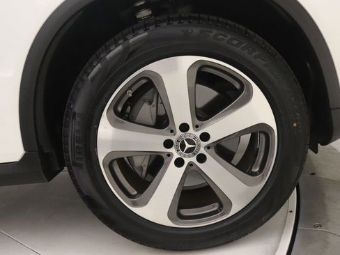 Certified 2022 Mercedes-Benz GLC 300 image 29