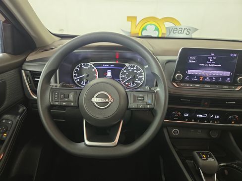 Used 2023 Nissan Rogue SV FWD image 15