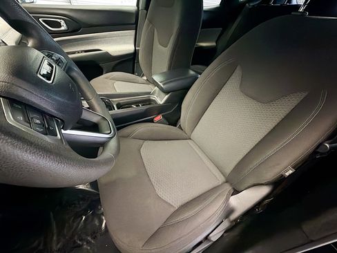 Used 2024 Jeep Compass Sport image 11