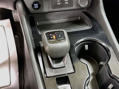 Used 2024 Nissan Rogue S AWD/4WD image 16