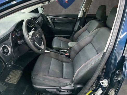 Used 2018 Toyota Corolla LE FWD image 12