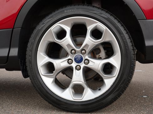 Used 2015 Ford Escape Titanium w/ Equipment Group 301A AWD/4WD image 10