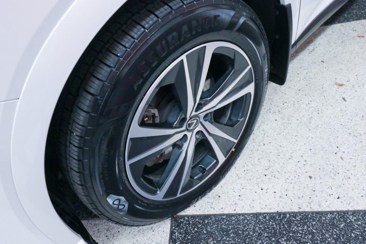 Used 2024 Lexus RX 350 Premium w/ Cold Area Package FWD image 38