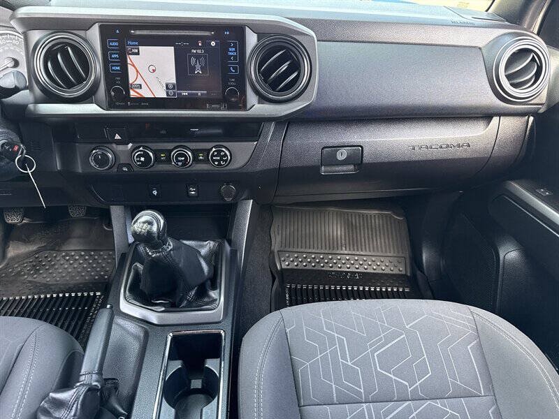 Used 2017 Toyota Tacoma TRD Off-Road w/ Tow Package AWD/4WD image 26