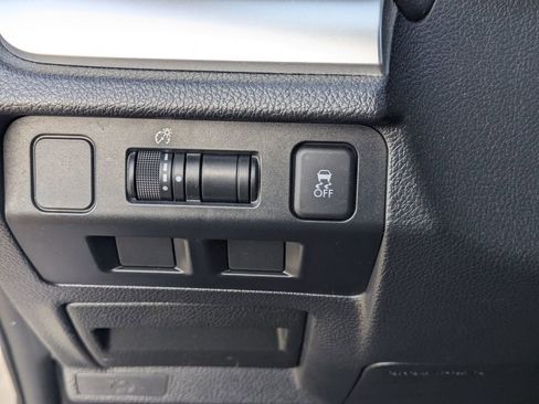 Used 2015 Subaru Crosstrek 2.0i Limited w/ Popular Package #1 image 22