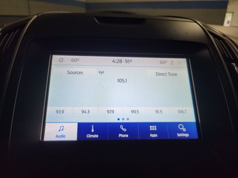Used 2020 Ford Edge SEL FWD image 28