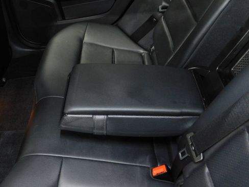 Used 2013 Mercedes-Benz E 350 4MATIC Sedan image 75