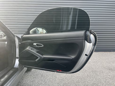 Certified 2024 Porsche 718 Boxster image 17