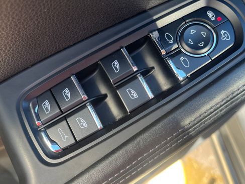 Used 2016 Porsche Macan Turbo image 31