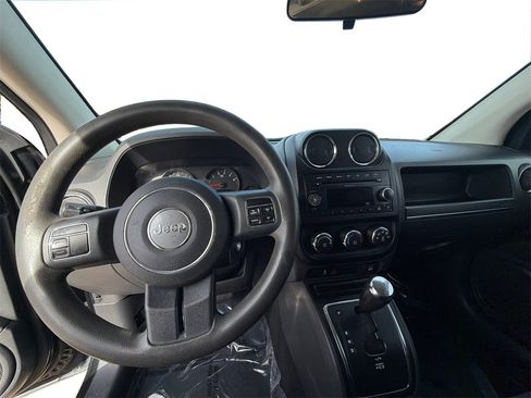 Used 2011 Jeep Compass 4WD image 20