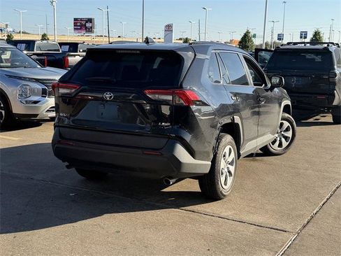 Certified 2021 Toyota RAV4 LE image 5