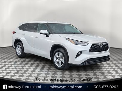 Used 2022 Toyota Highlander LE