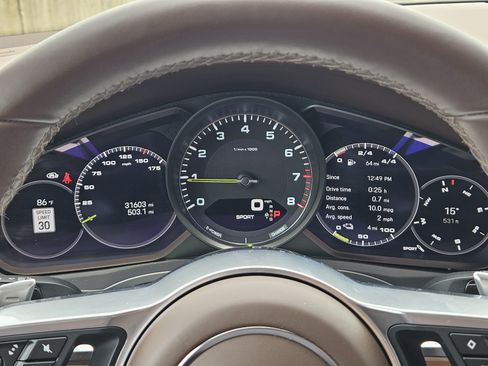 Certified 2022 Porsche Cayenne E-Hybrid AWD/4WD image 16