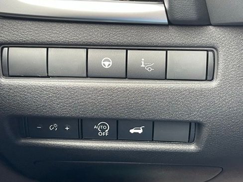 New 2025 Nissan Rogue SL w/ SL Premium Package image 31