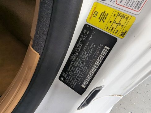 Used 2010 BMW 650i Convertible image 28