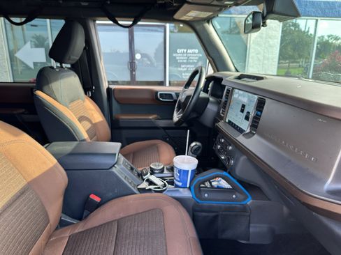 Used 2022 Ford Bronco Outer Banks AWD/4WD image 11