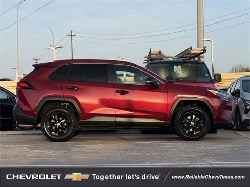 Used 2023 Toyota RAV4 XLE image 5