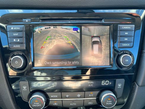 Used 2019 Nissan Rogue SL FWD image 14