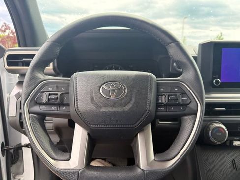 Used 2026 Toyota 4Runner SR5 AWD/4WD image 39