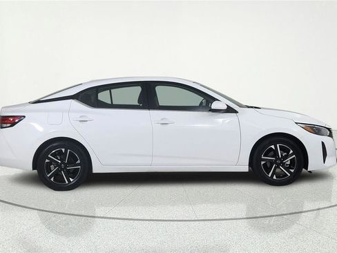 Certified 2025 Nissan Sentra SV FWD image 6