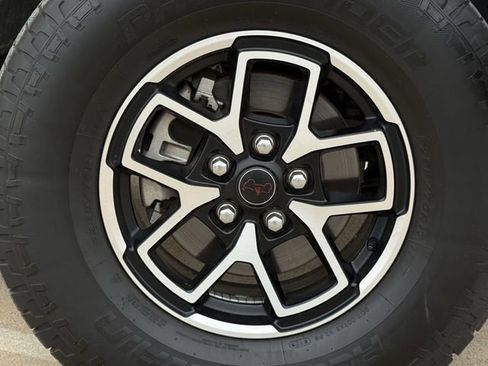 Used 2024 Jeep Wrangler Unlimited Rubicon AWD/4WD image 8