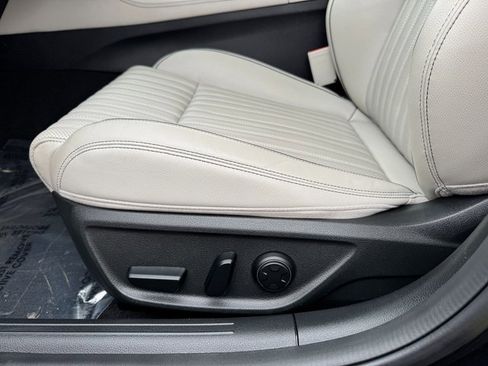 Used 2023 Genesis G70 2.0T w/ Sport Prestige Package image 15