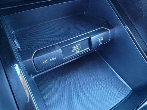 Used 2024 Kia Telluride LX image 13