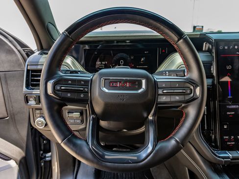 Used 2026 GMC Yukon AT4 Ultimate w/ LPO, Floor Liner Package AWD/4WD image 19