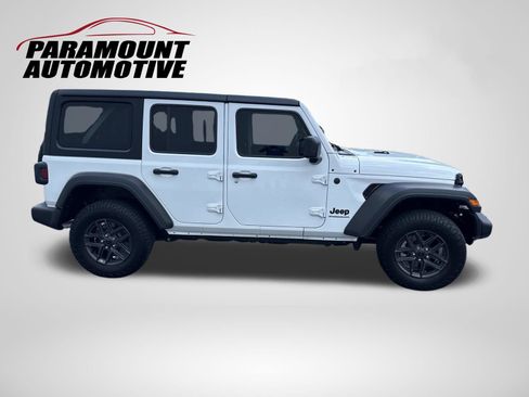 Used 2024 Jeep Wrangler Unlimited Sport AWD/4WD image 8