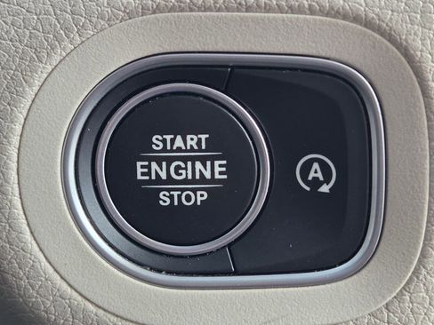 Used 2022 Mercedes-Benz GLE 350 4MATIC image 40