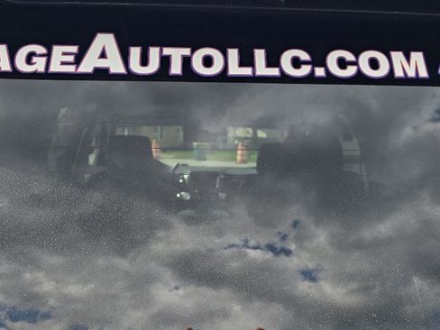 Used 2016 Chrysler 200 LX image 22