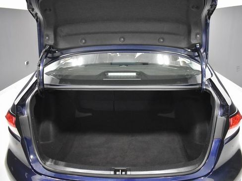 Used 2025 Toyota Corolla SE image 30