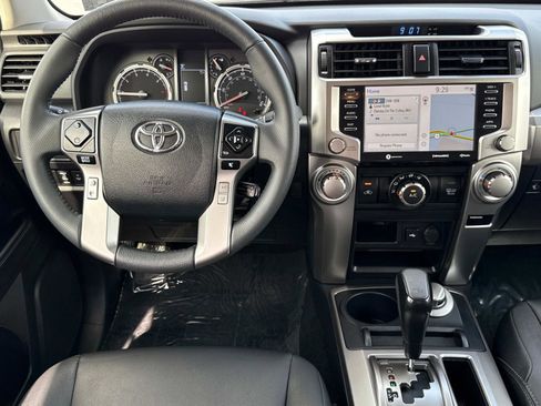 Used 2022 Toyota 4Runner TRD Sport image 2
