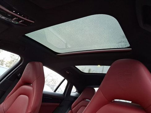 Used 2023 Porsche Panamera 4 w/ Premium Package image 13