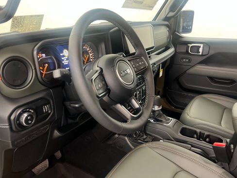 New 2025 Jeep Gladiator Mojave AWD/4WD image 15