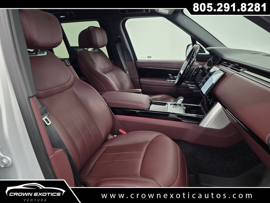 Used 2025 Land Rover Range Rover Autobiography AWD/4WD image 13