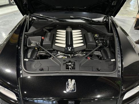 Used 2015 Rolls-Royce Wraith RWD image 32