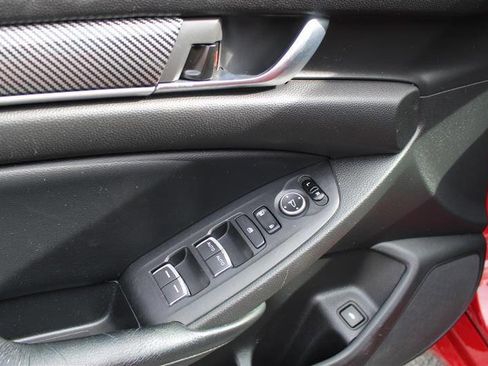 Used 2020 Honda Accord Sport image 12