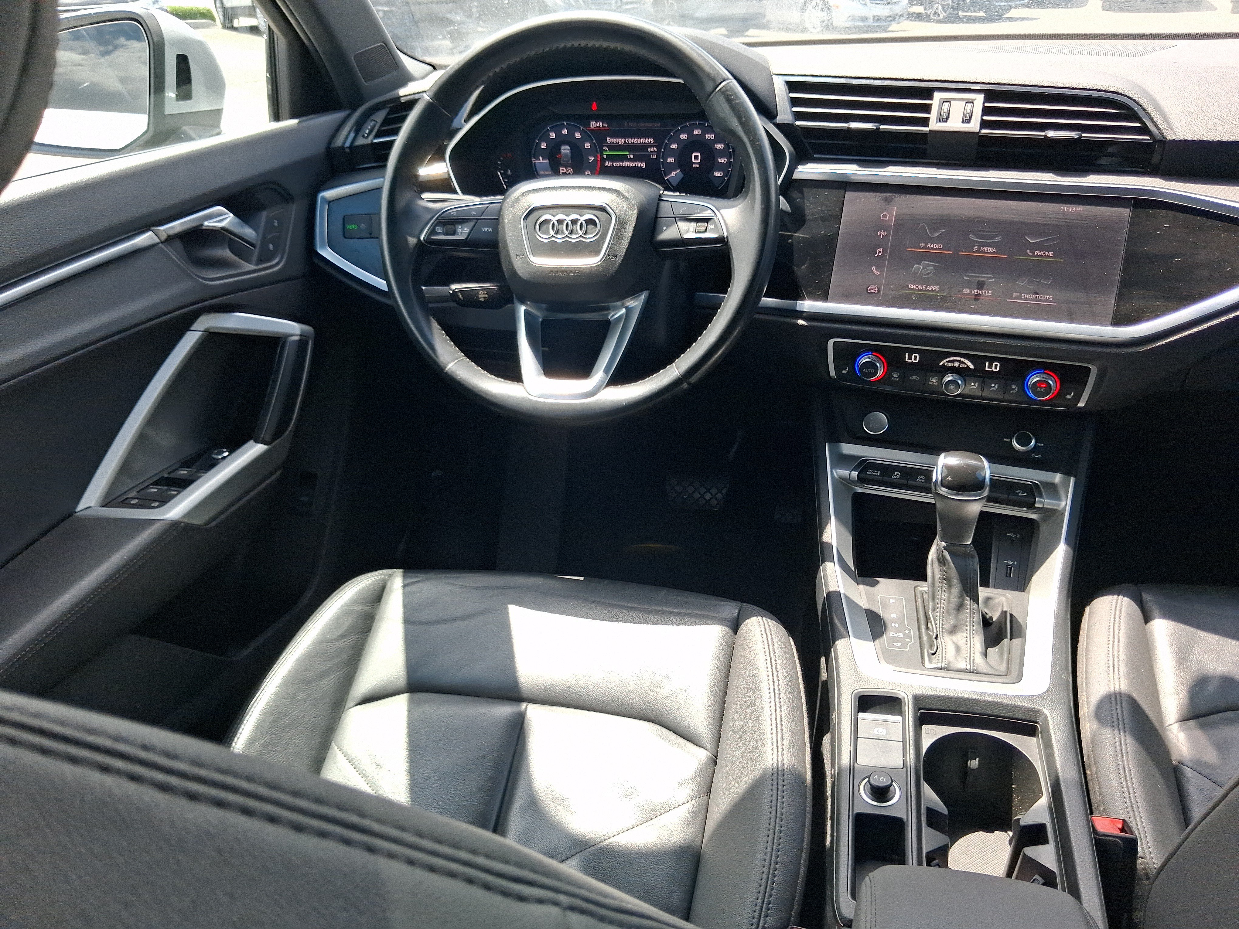 Used 2020 Audi Q3 2.0T Premium w/ Convenience Package AWD/4WD image 24