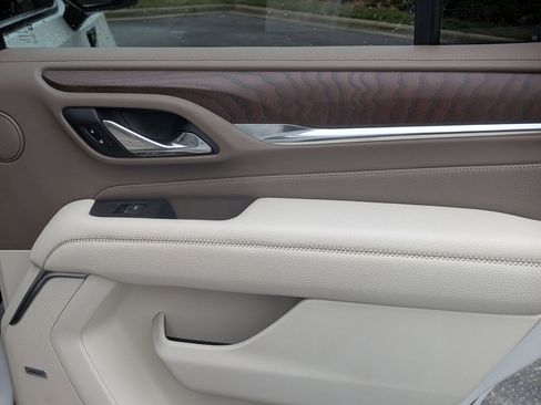 Used 2021 GMC Yukon Denali w/ Denali Premium Package image 36