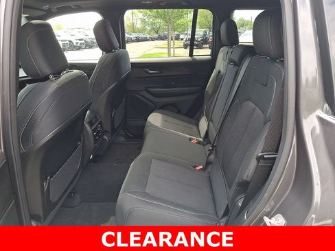Used 2025 Jeep Grand Cherokee Laredo X w/ Luxury Tech Group I AWD/4WD image 10